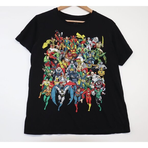 DC Comics Superheroes Black Graphic Tee T-Shirt Medium - Picture 1 of 6